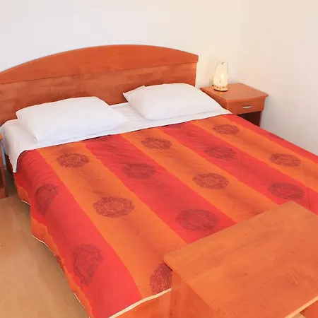 Apartment Ivana *